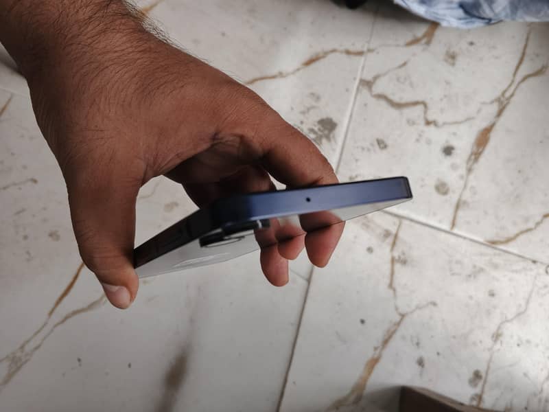 Samsung Mobile A06 4