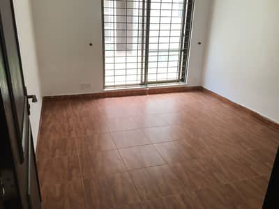 Defence Raya 10 Marla House For Rent At Very Reasonable Price