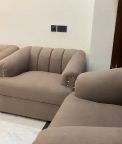 2 sofas