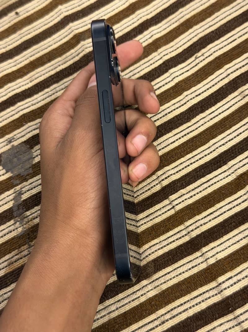 Apple iPhone 14 1