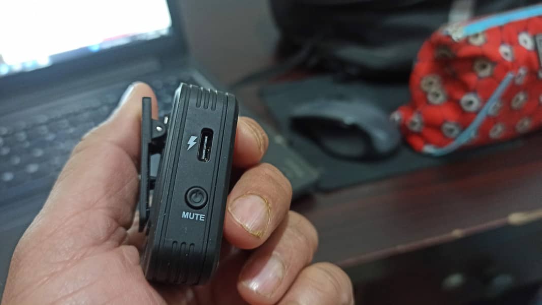SYNCO G-2 Wireless Microphone 4