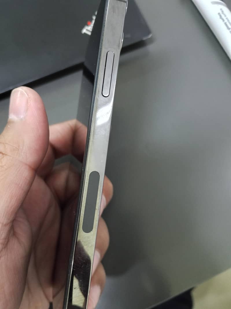 Apple iPhone 12 Pro 3