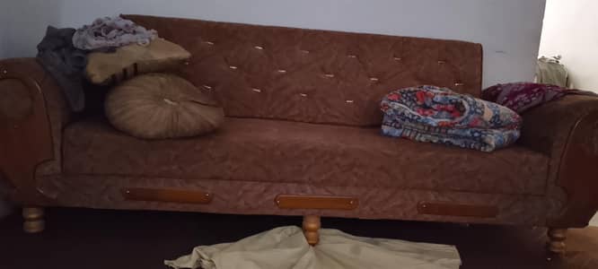 bilkul naya hai foam bhi bilkul set hai