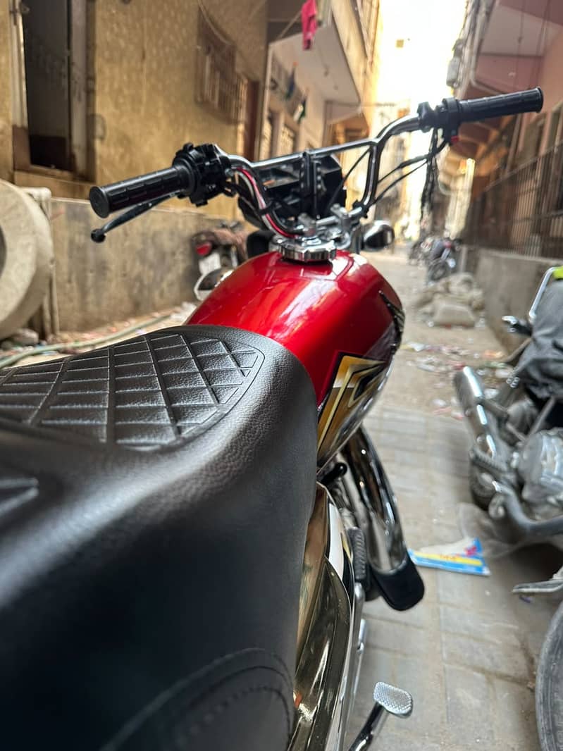 HONDA || CG 125 || Special Gold Edition || Model 2026 - Standard Bikes ...