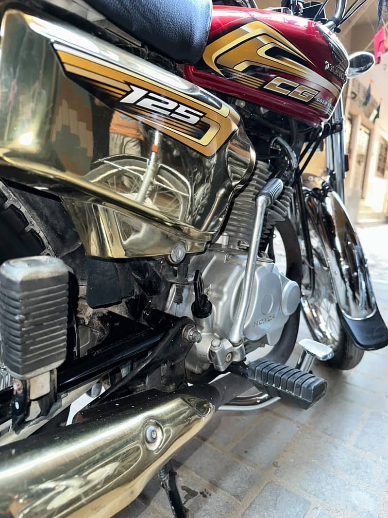 HONDA || CG 125 || Special Gold Edition || Model 2026 - Standard Bikes ...