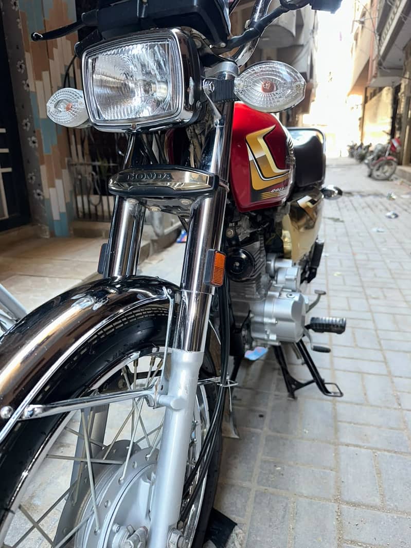 HONDA || CG 125 || Special Gold Edition || Model 2026 - Standard Bikes ...