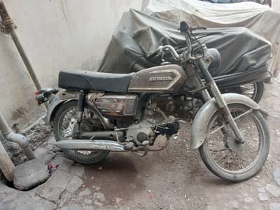 Honda c70 genuine condition 83 japan assemble