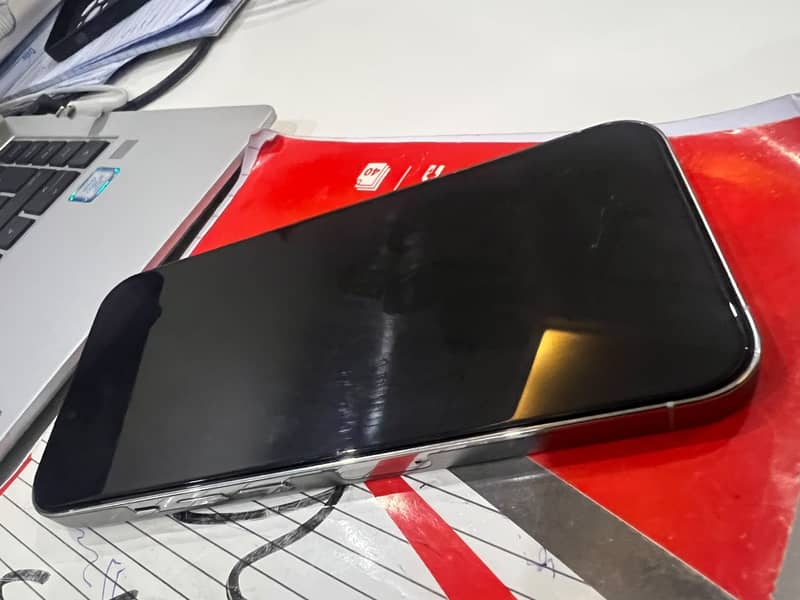 Apple iPhone 13 Pro 3