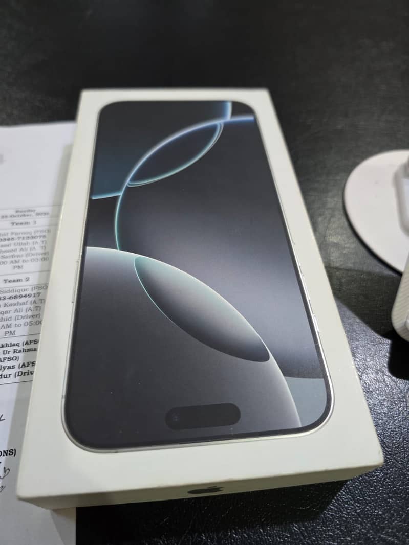 Apple iPhone 16 Pro Max 1