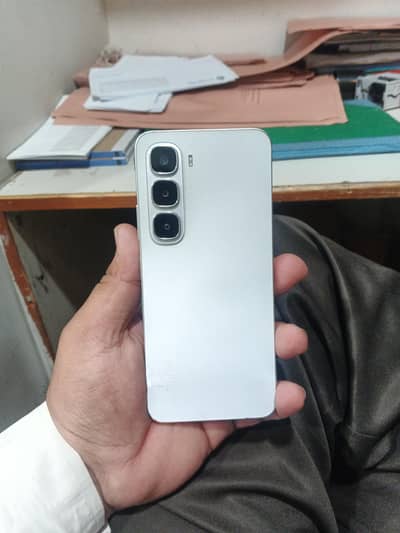 Infinix Hot 60i