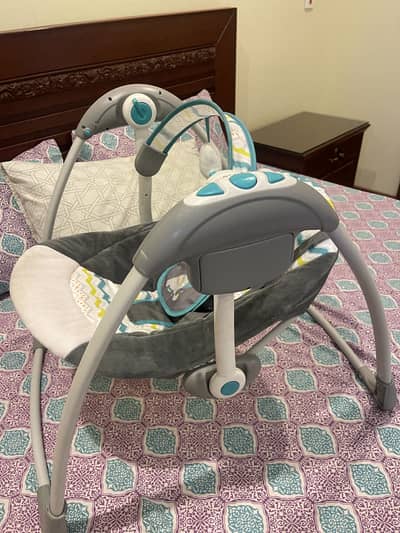 Mastela Deluxe 3-in-1 Multi-Function Electric Swing