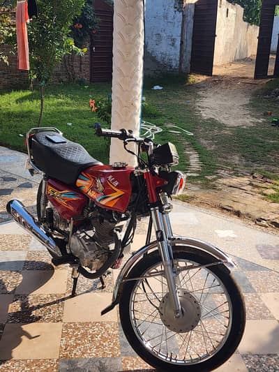 125 bike condition 10/10  content 03161566122
