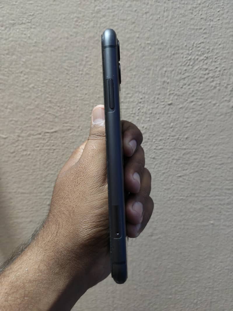 Apple iPhone 11 2