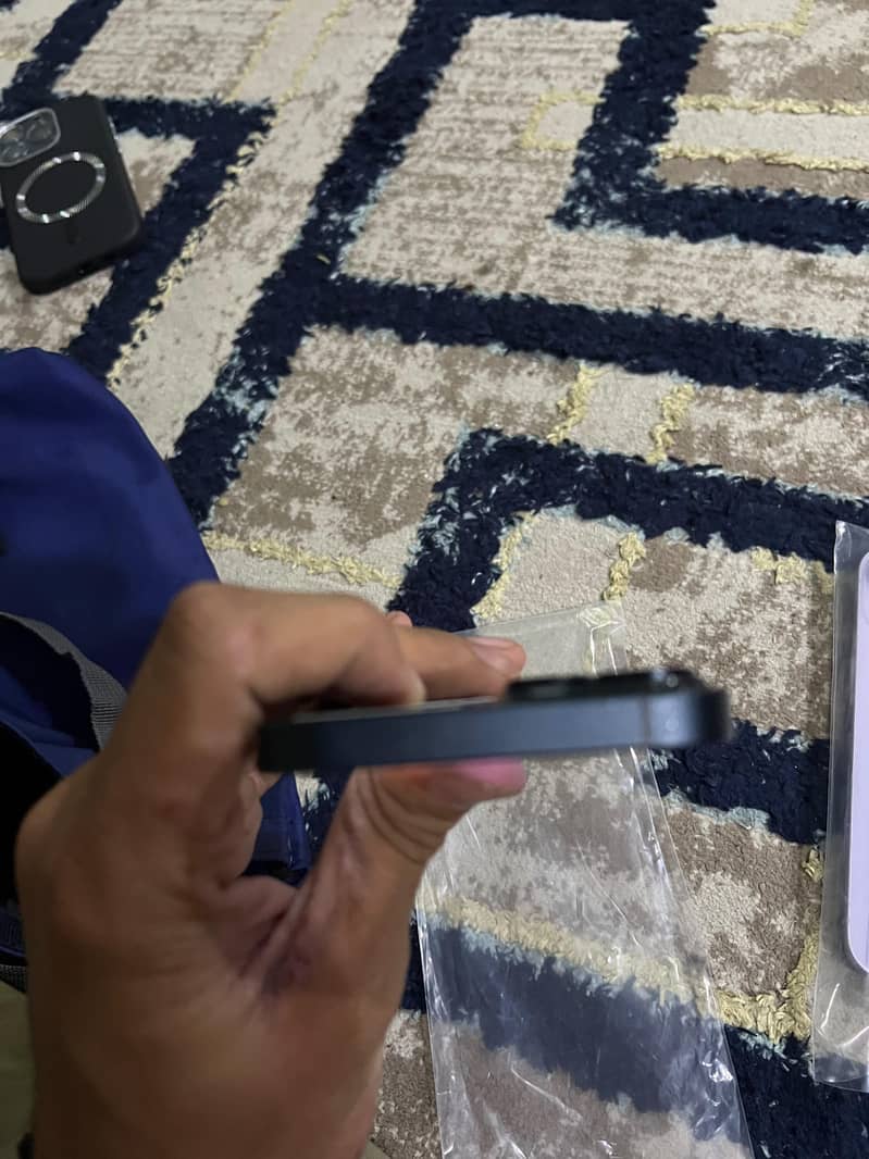 Apple iPhone 14 3