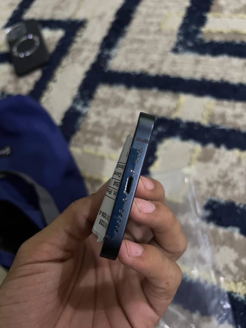 Apple iPhone 14 4