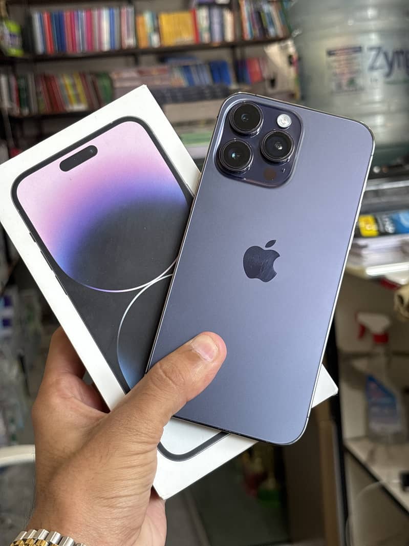 Apple iPhone 14 Pro Max 0