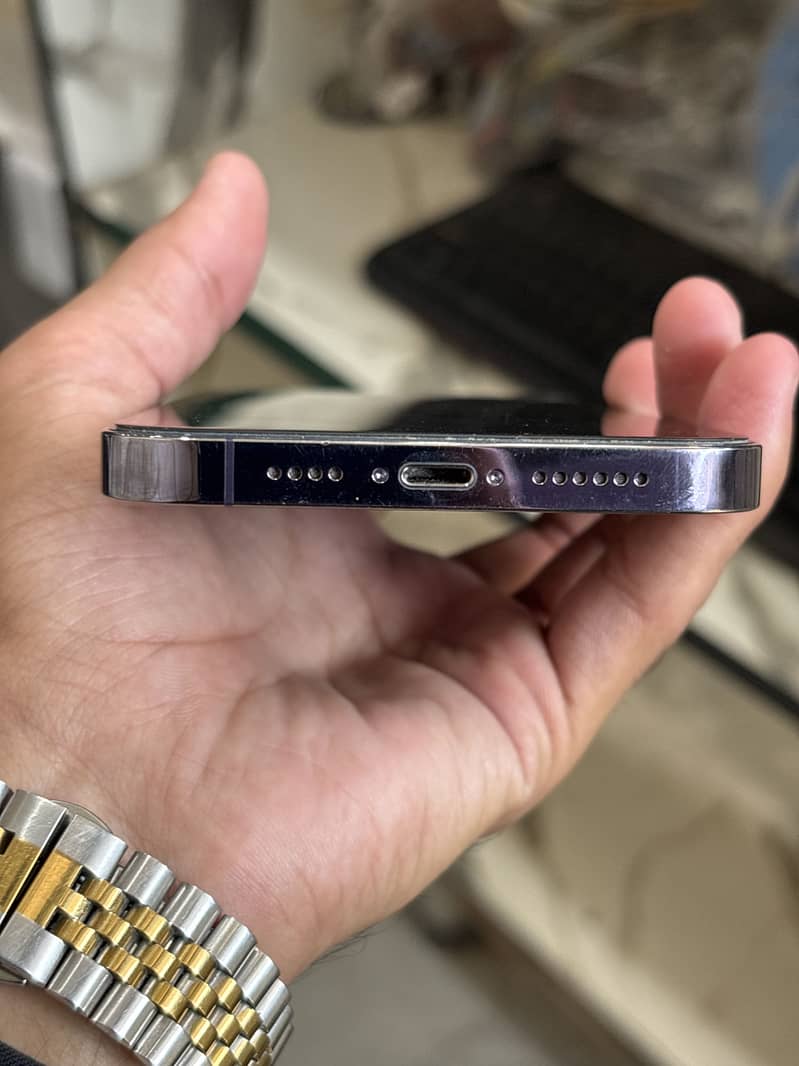Apple iPhone 14 Pro Max 2