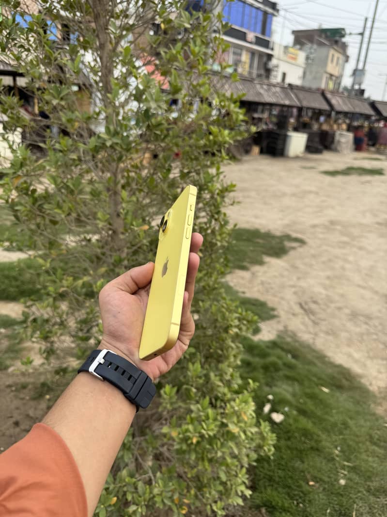 Apple iPhone 14 plus 3
