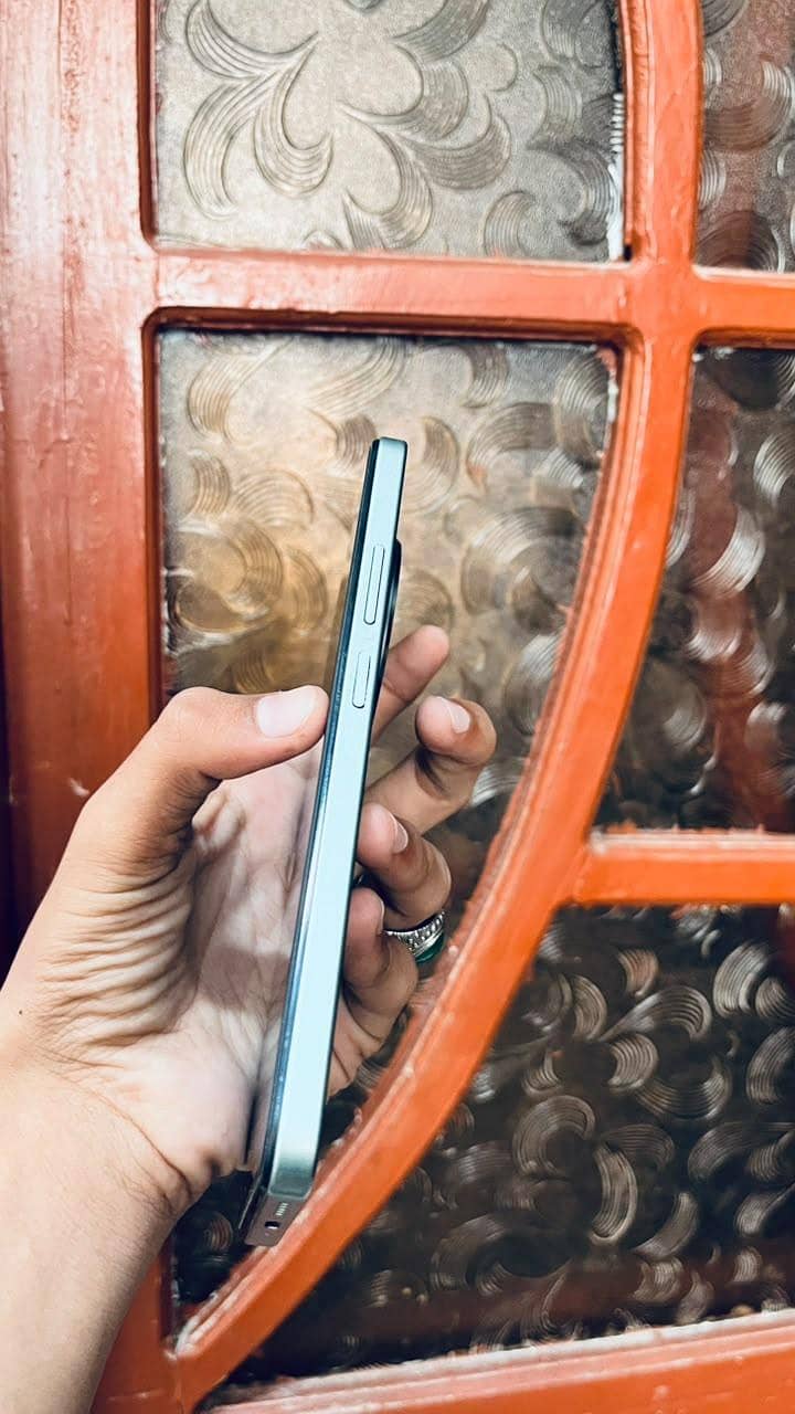 Realme 1 3