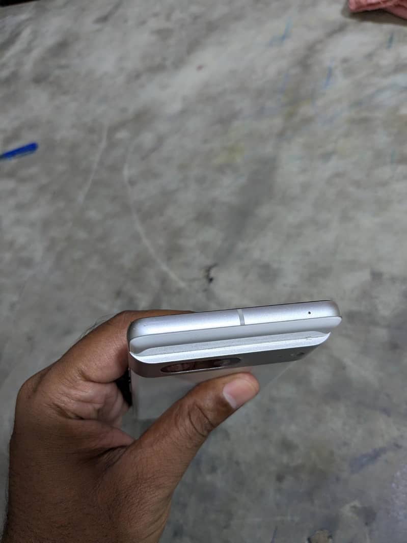 Google Pixel 7 3