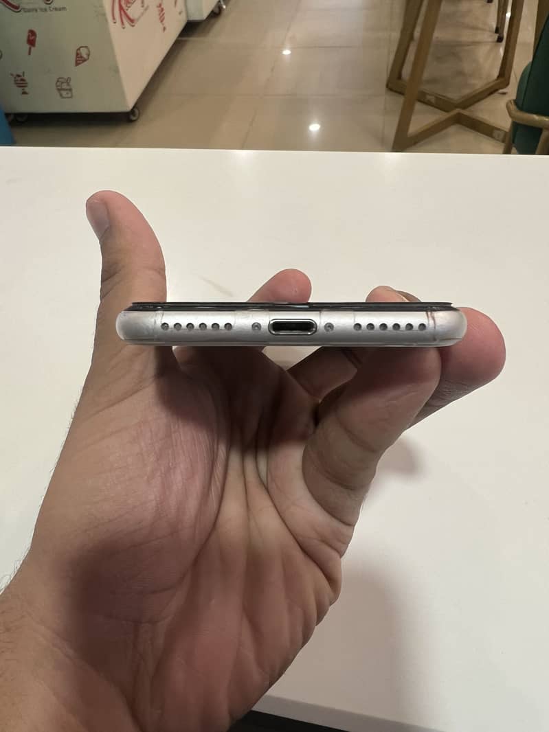 Apple iPhone SE 3