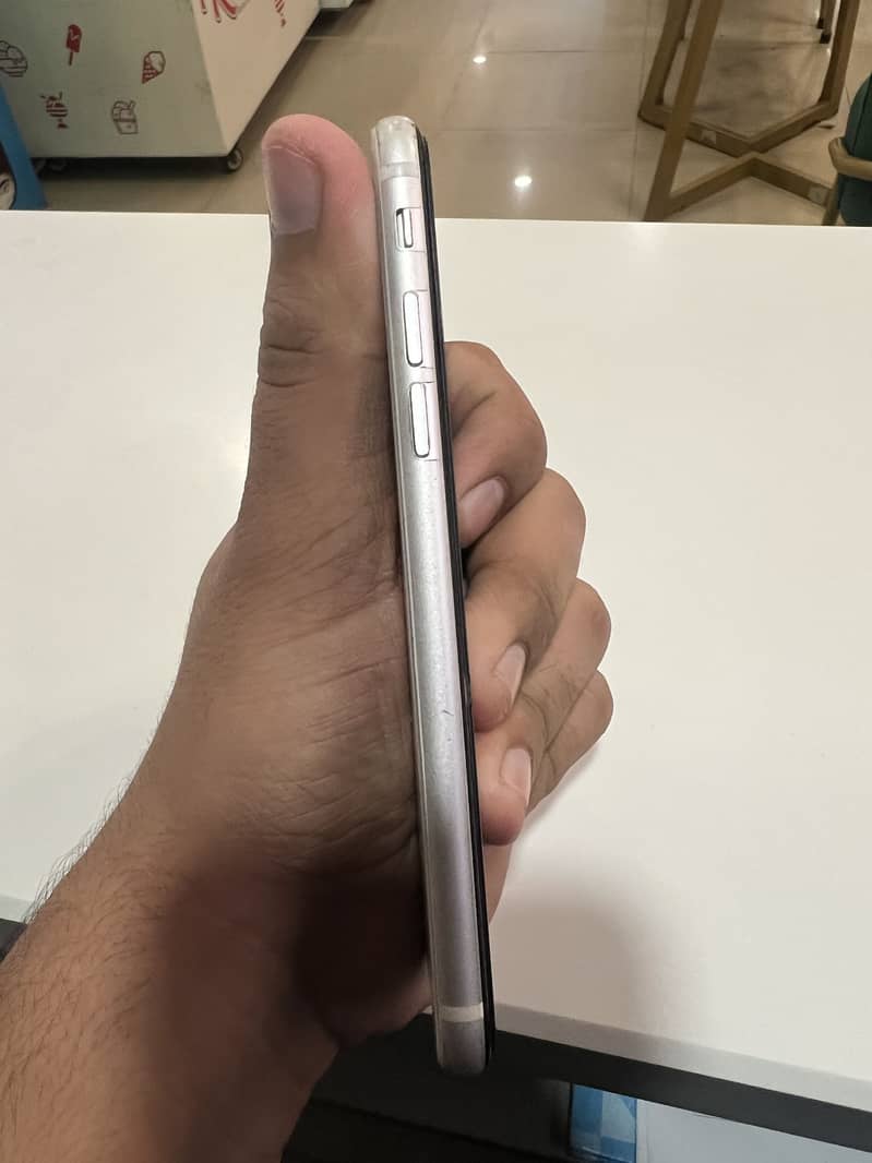 Apple iPhone SE 4