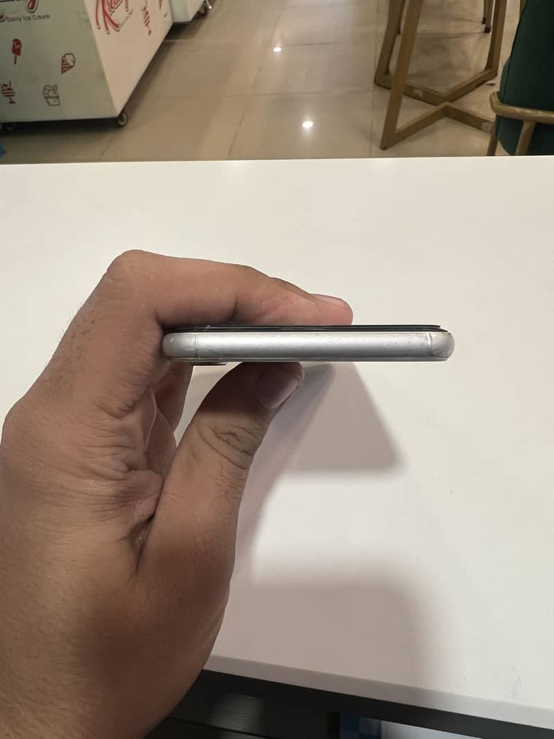 Apple iPhone SE 5