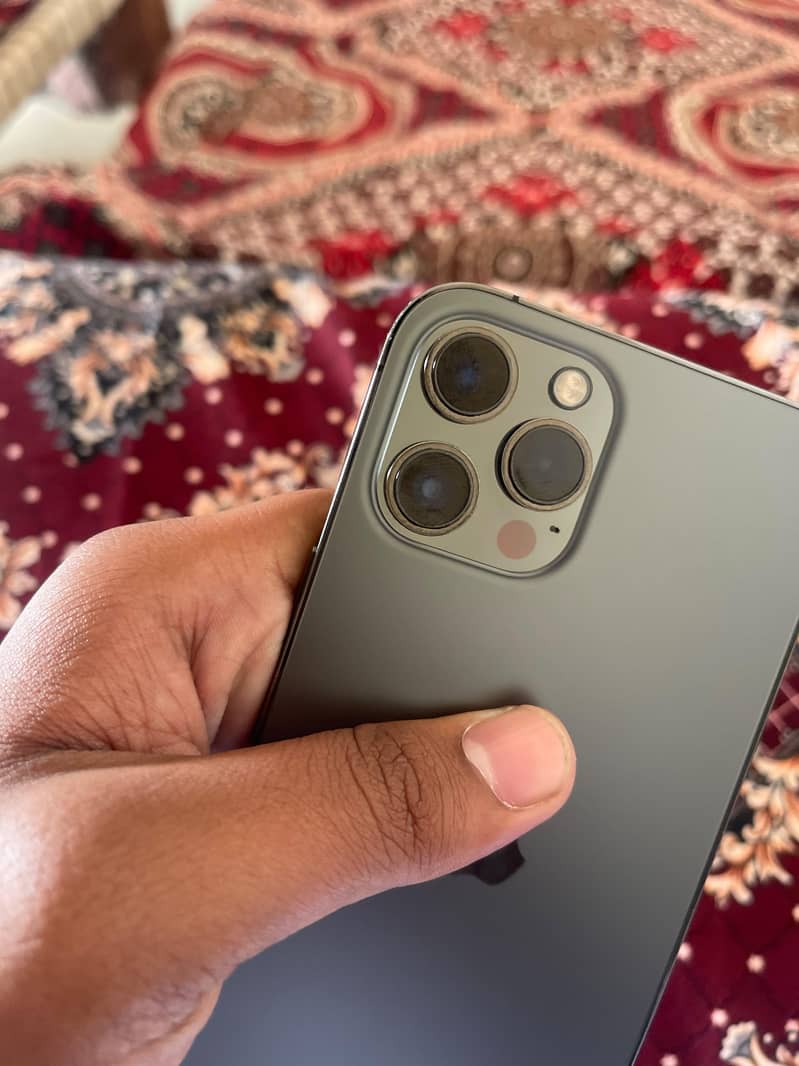 Apple iPhone 12 Pro Max 2