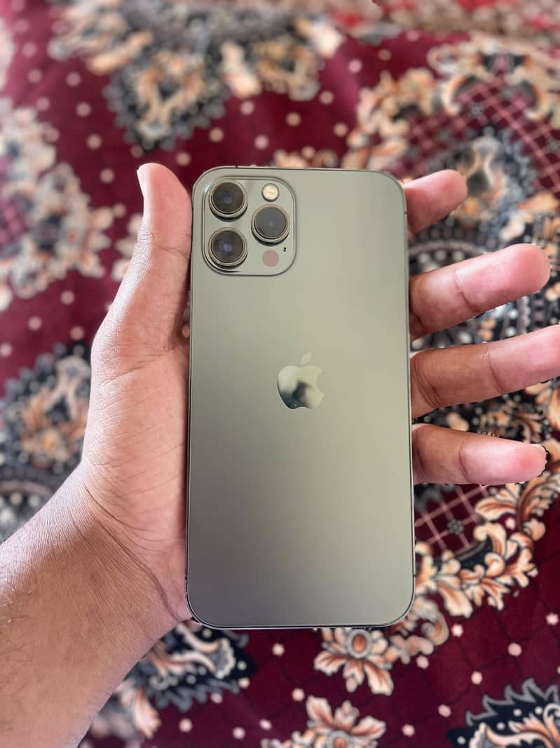 Apple iPhone 12 Pro Max 3