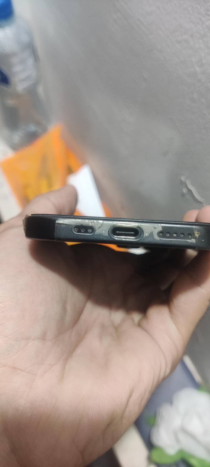 Apple iPhone 16 Pro 0