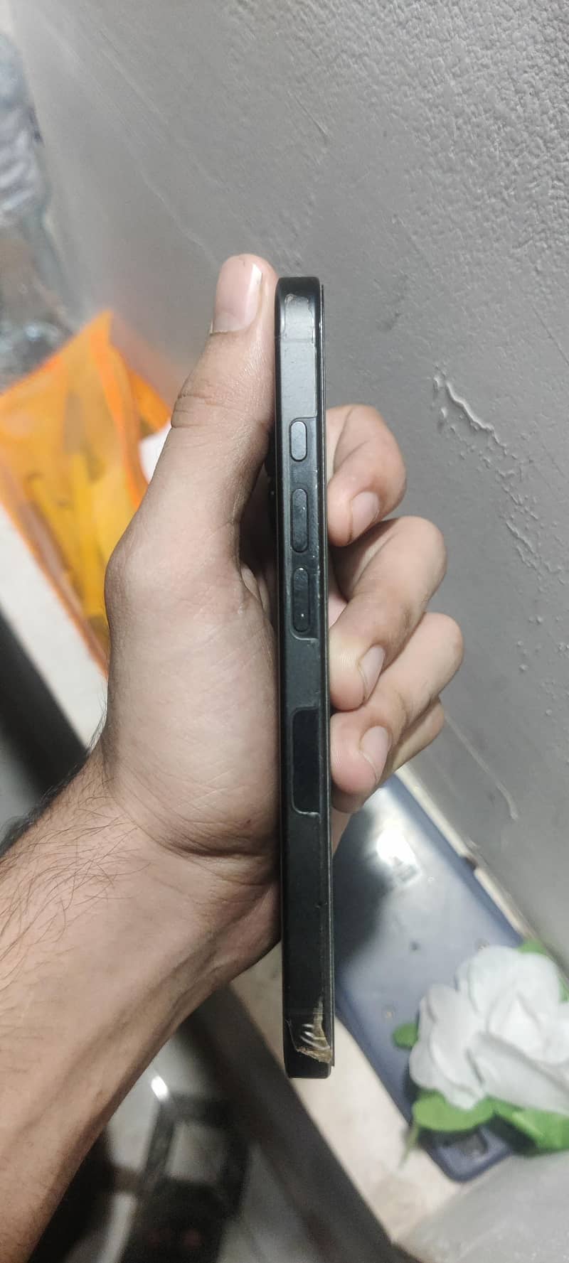 Apple iPhone 16 Pro 3