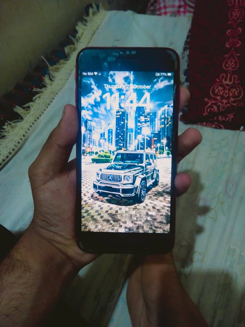 Apple iPhone 8 Plus 1