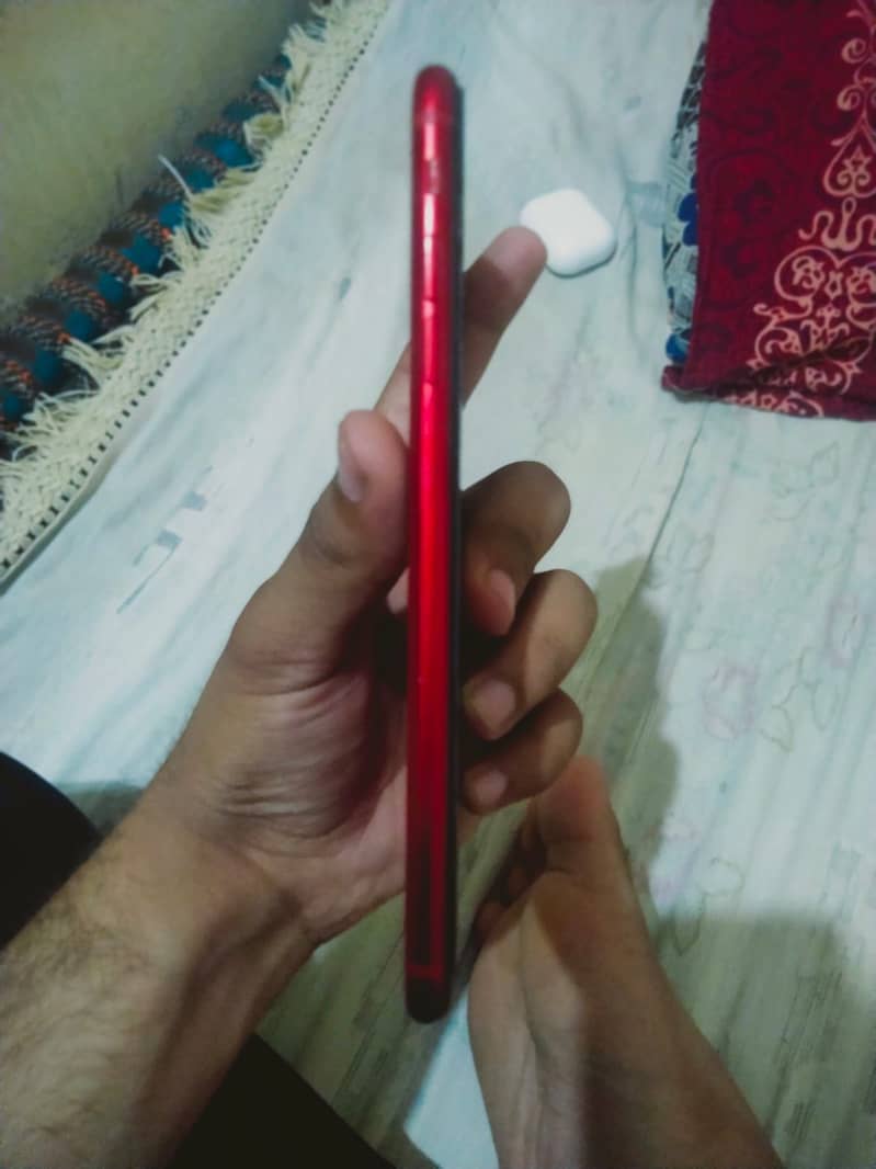 Apple iPhone 8 Plus 3
