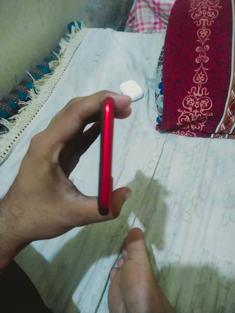 Apple iPhone 8 Plus 5