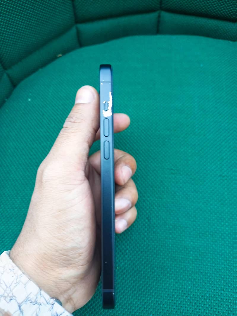 Apple iPhone 15 plus 8