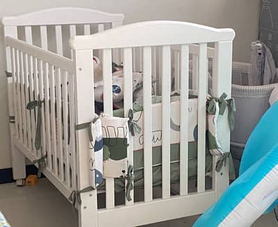 White Wooden Baby Cot with Mattress & Complete Bedding