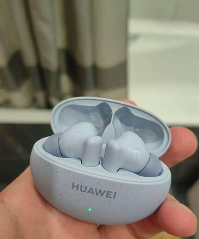 Huawei freebuds 5i almost new