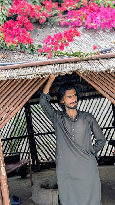 mujhe restaurant k Kam ki zarort hai or me ye Kam achy Sy kar leta hun