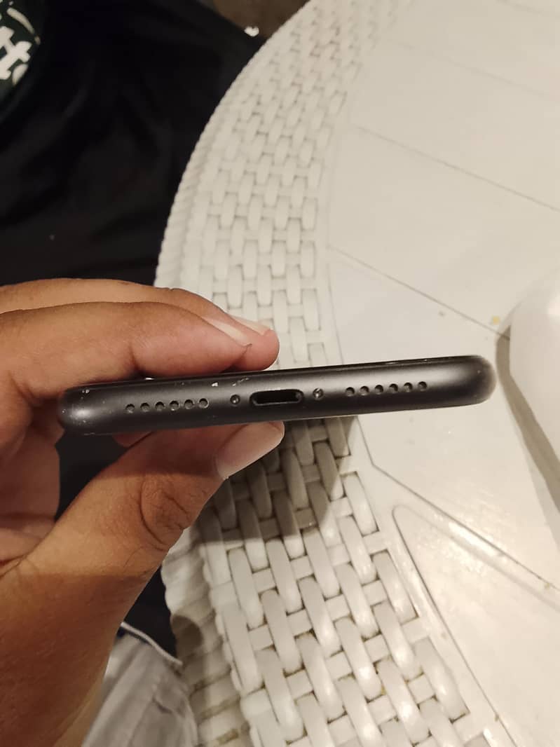 Apple iPhone 11 2
