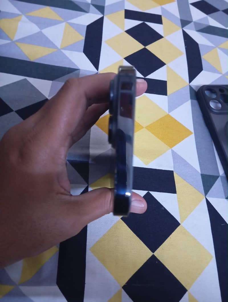 Apple iPhone 14 Pro Max 6