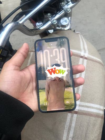 Apple iPhone 13