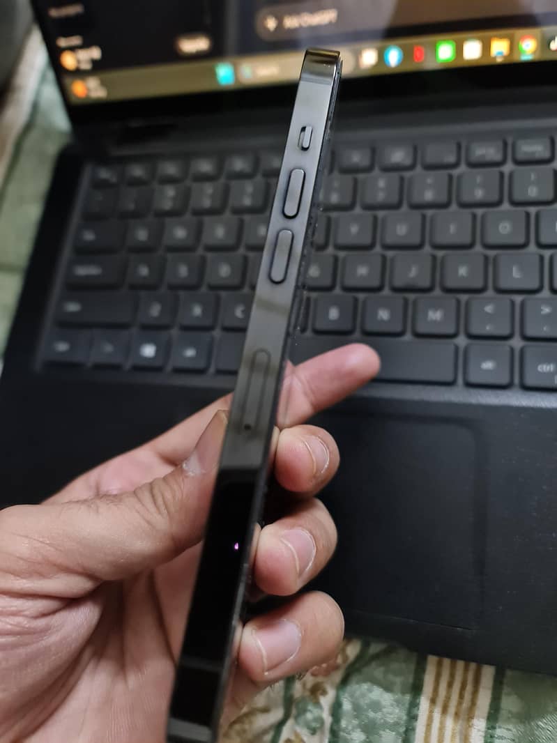 Apple iPhone 14 Pro 4