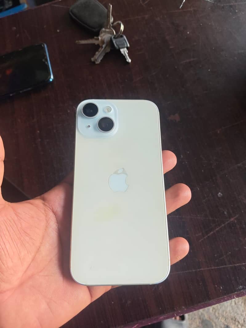 Apple iPhone 15 3