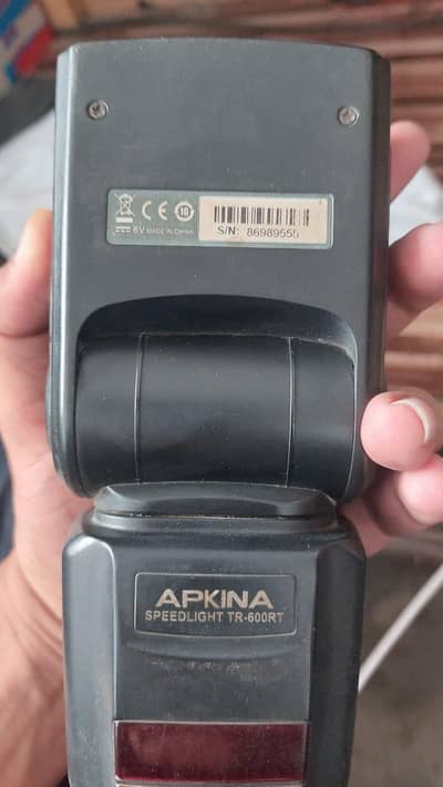 speedlight TR-600RT