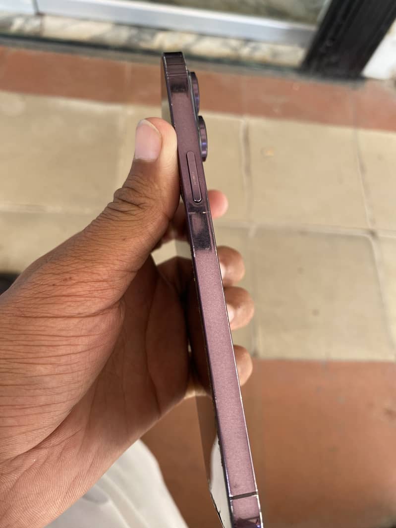 Apple iPhone 14 Pro Max 4