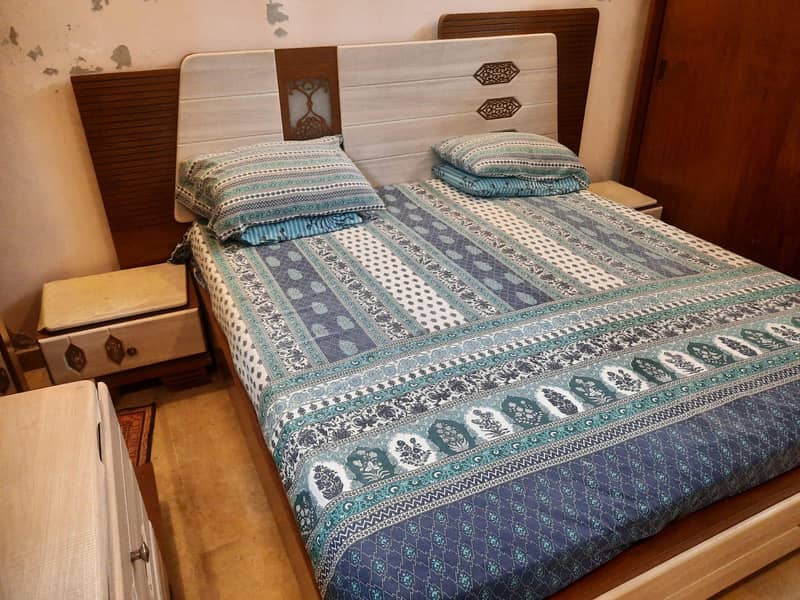 bedroom set 0