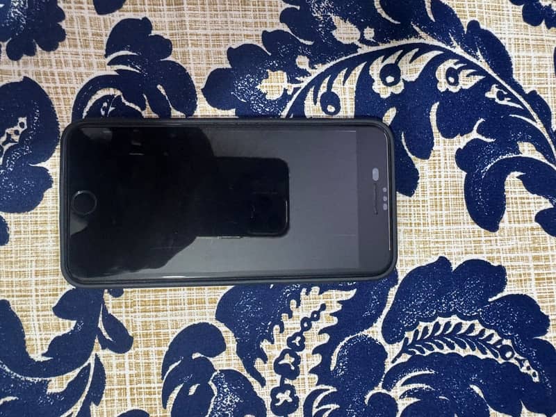 Apple iPhone 7 Plus 3