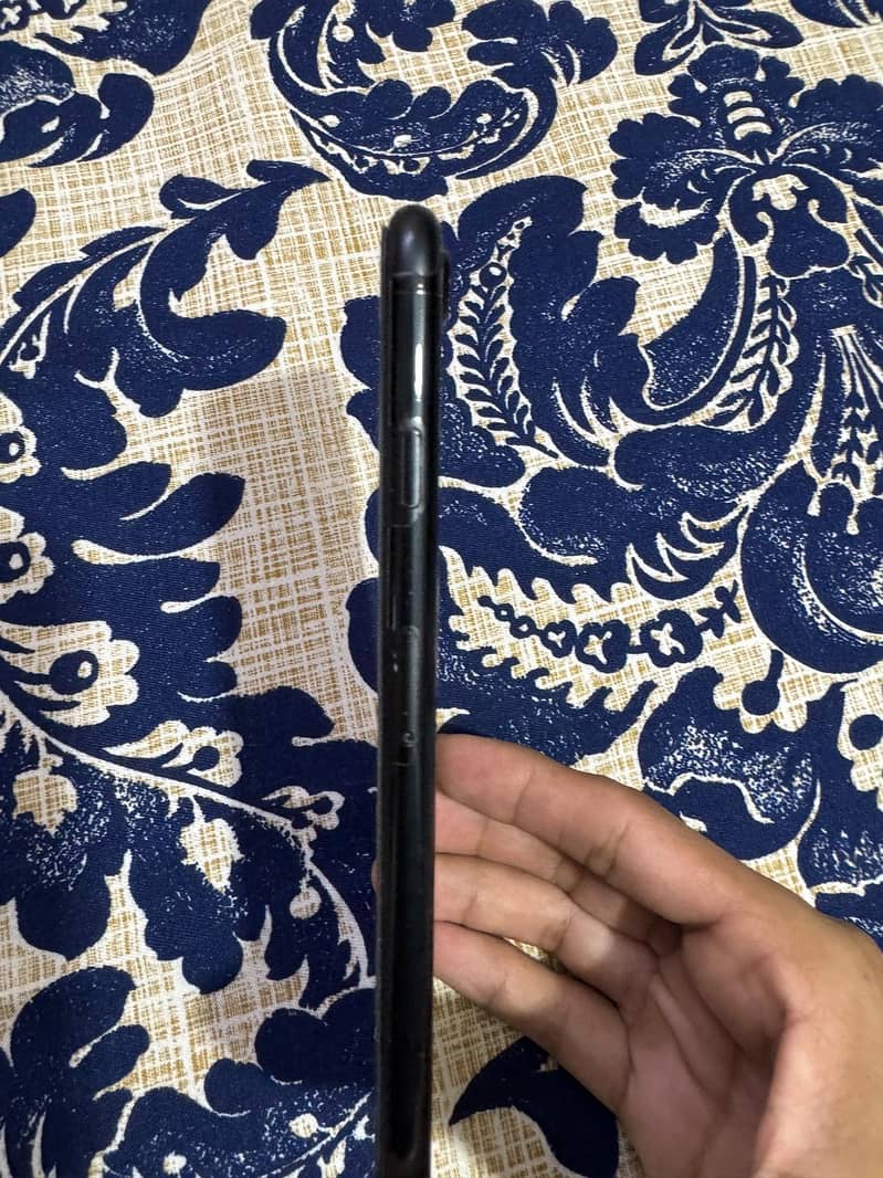 Apple iPhone 7 Plus 4