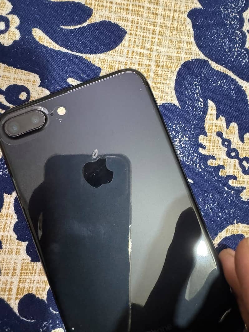 Apple iPhone 7 Plus 8
