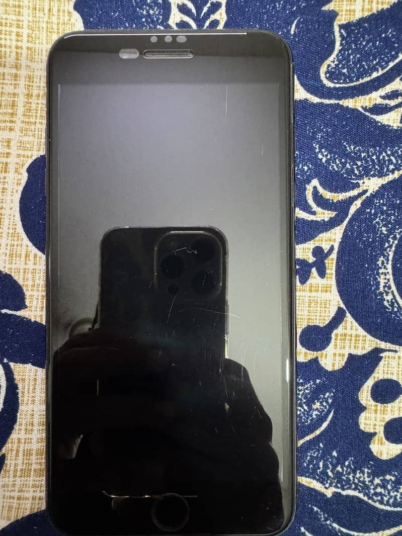 Apple iPhone 7 Plus 10